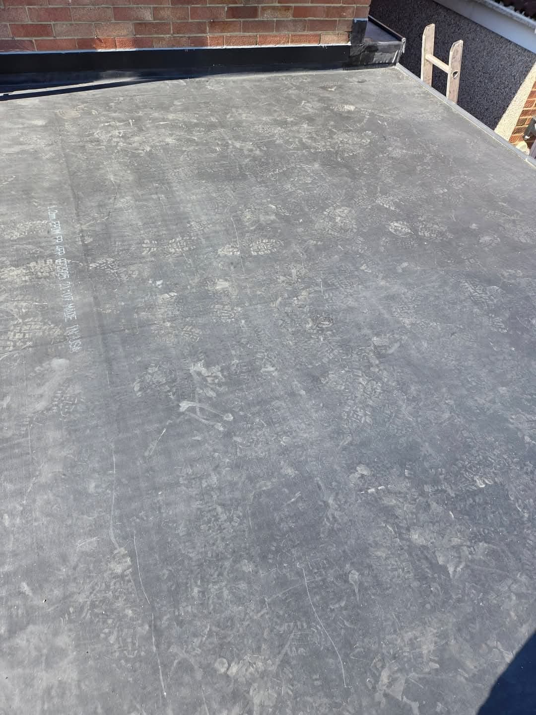 Seamless EPDM membrane